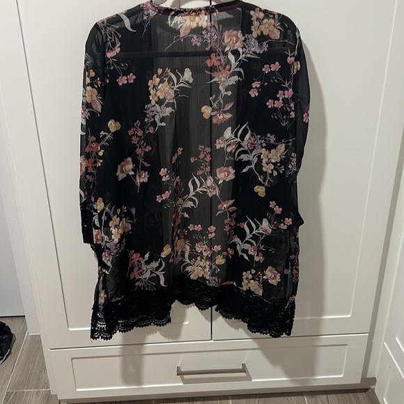 Top - Picture 3 of 3